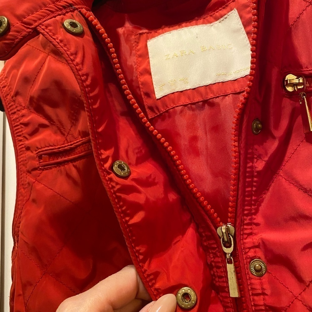 Zara Basics red quilted vest with pockets layering size XS - Picture 6 of 11